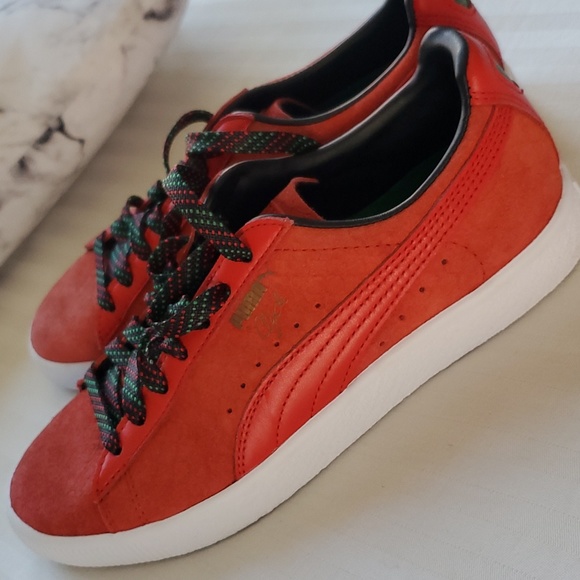 Puma Clude Suede Sneakers - Picture 3 of 17